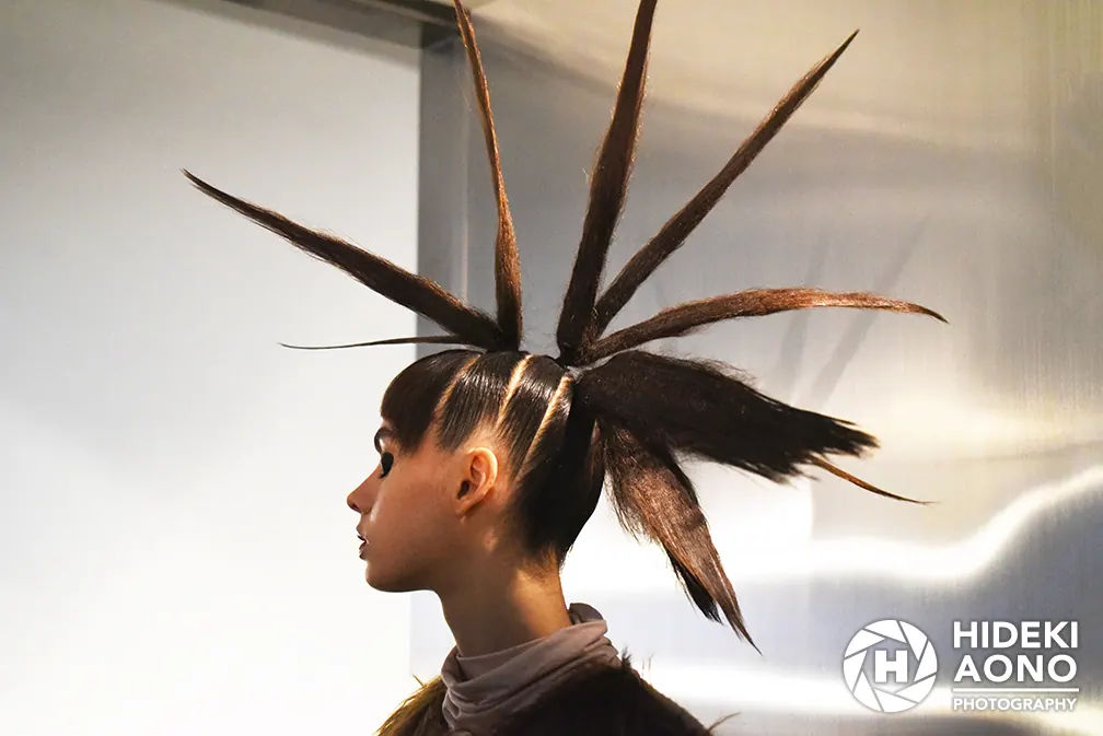 Backstage, Hideki Aono