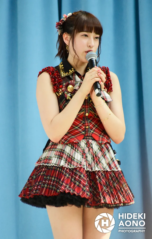 AKB48 13 — Performance