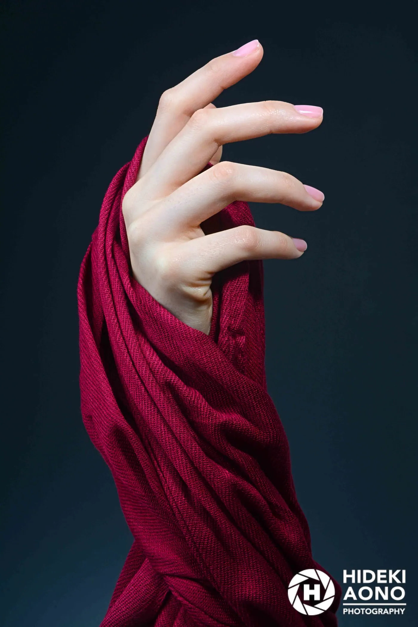 Hands, Hideki Aono