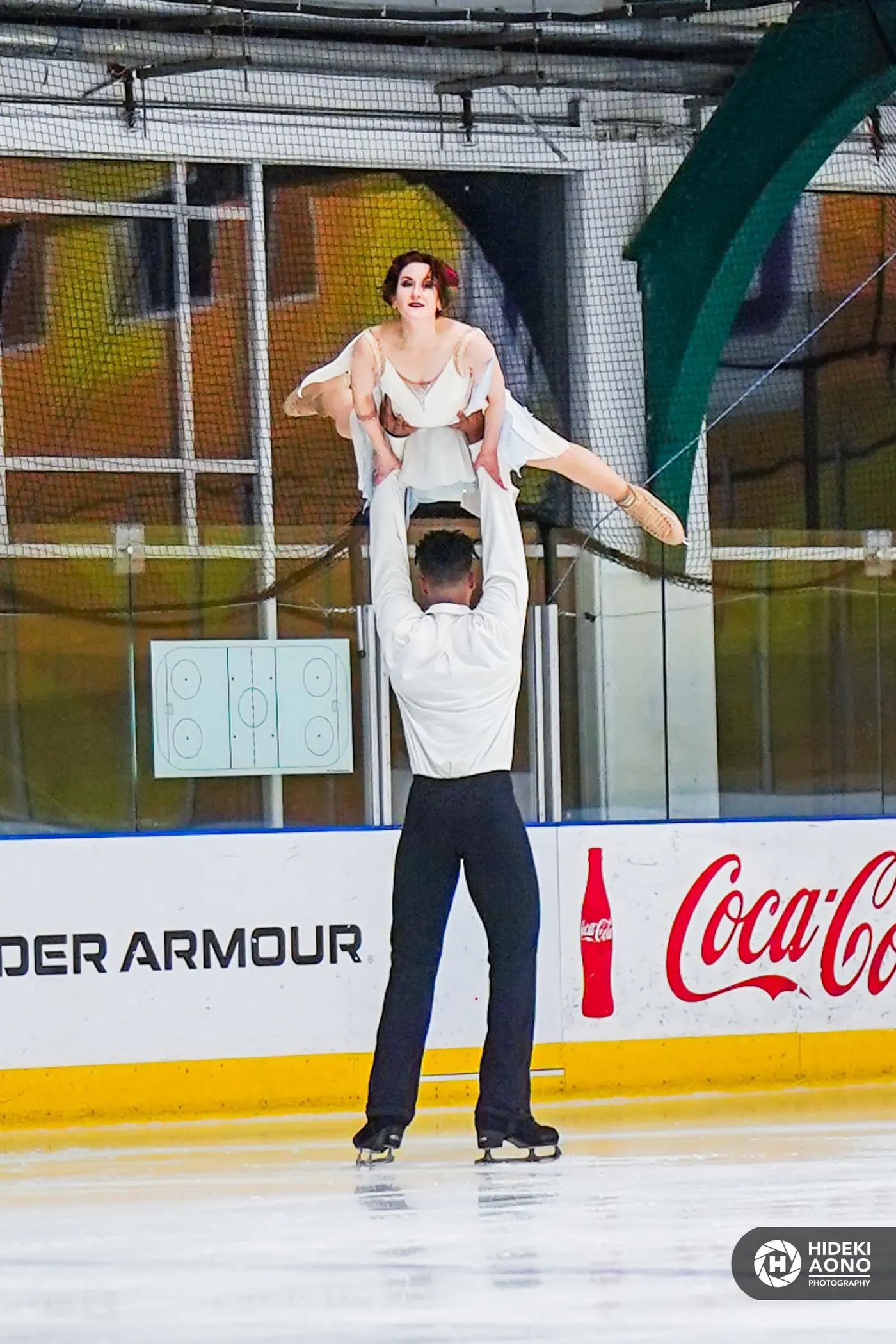 In motion, Hideki Aono
